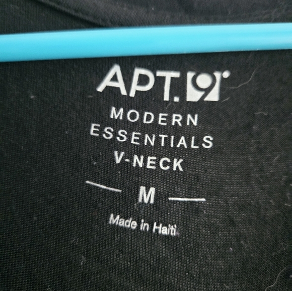 Apt. 9 Women's Black V-Neck Top size medium - Picture 3 of 4